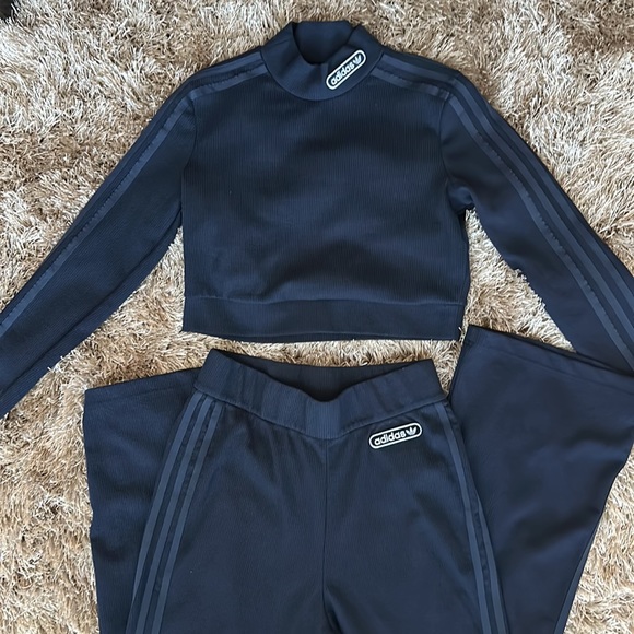 Adidas 2pc navy knit jogger set - Picture 4 of 5